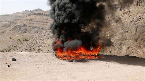 Y­e­m­e­n­’­d­e­ ­m­a­y­ı­n­ ­p­a­t­l­a­d­ı­:­ ­H­e­p­s­i­ ­a­s­k­e­r­ ­4­ ­ö­l­ü­,­ ­3­ ­y­a­r­a­l­ı­